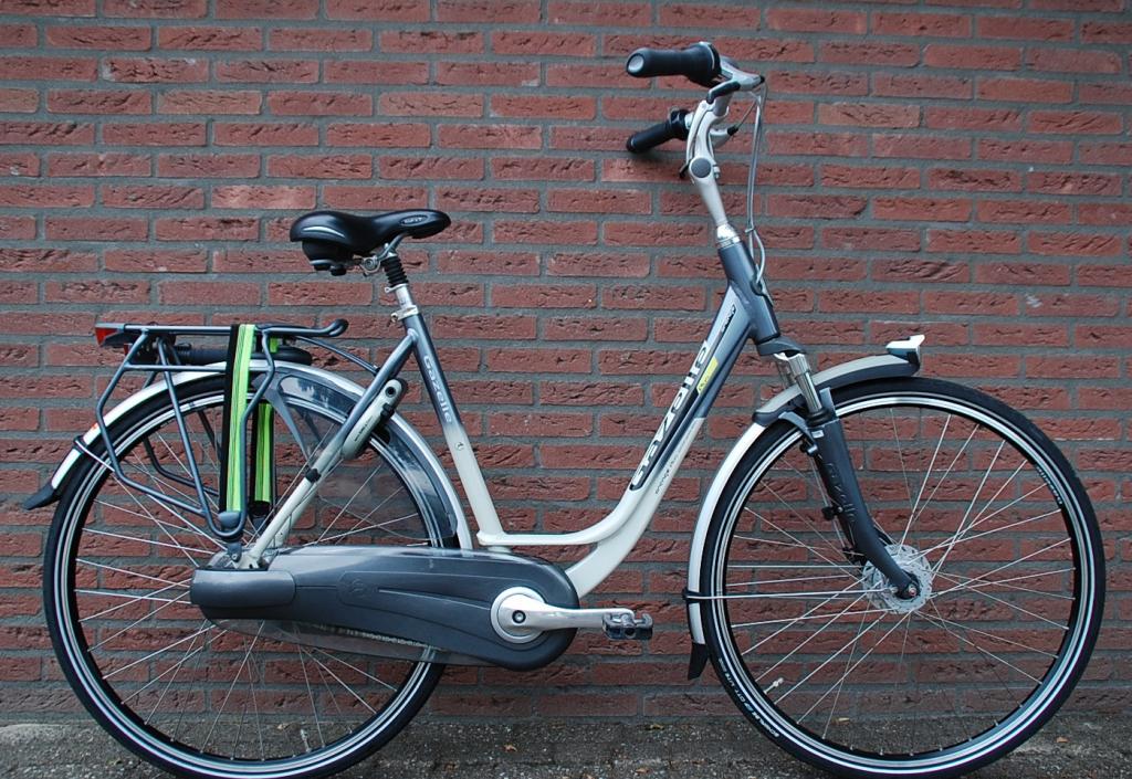 Oom of meneer ondernemer wiel Damesfiets Orange Gazelle – Grab Your Bike